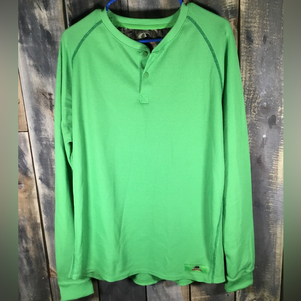 Mossy Oak thermal waffle knit long sleeve Henley men’s large